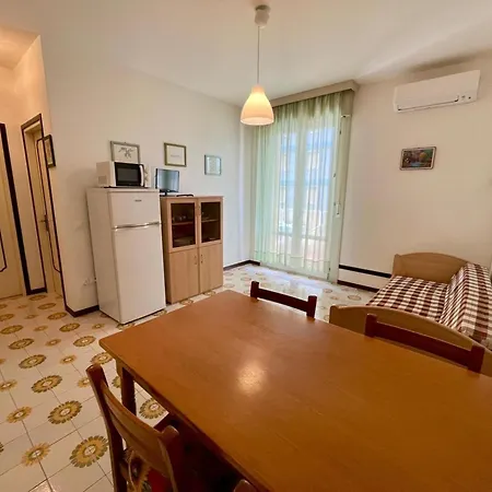 Apartment Homely Flat With A Luminous Terrace - Beahost *